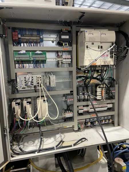 MILLTRONICS VM20 CNC Vertical Machining Center 2011’ 15K USA #6898