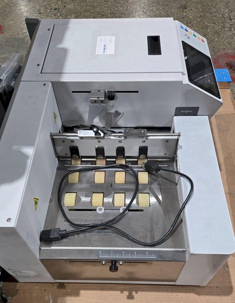 FORMAX COLORMAX8 DIGITAL COLOR PRINTER WITH CONVEYOR/EXTRA INK CARTRIDGES USED