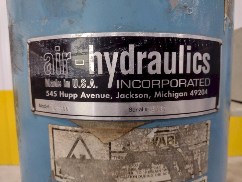 5.5 TON AIR HYDRAULICS MODEL #C-300 PNEUMATIC PRESS 6" STROKE: STOCK #20660