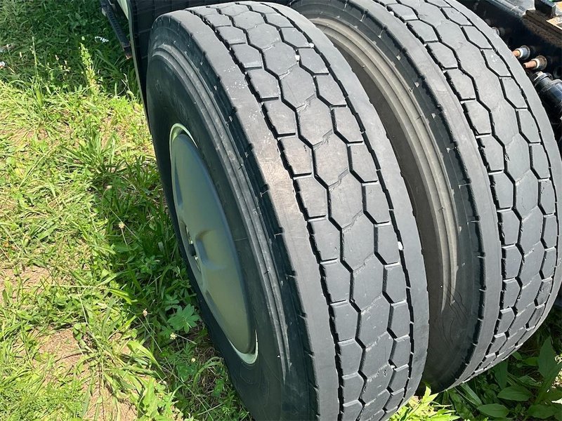 2021 Freightliner Cascadia 1FUJHHDR6MLMJ2151