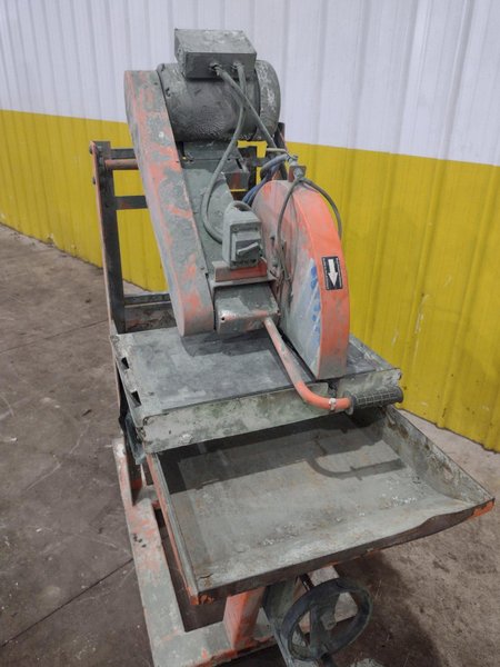 7.5 HP X 20" NORTON CLIPPER BLOCKBUSTER WET BRICK AND BLOCK SAW: YOBRO #25033