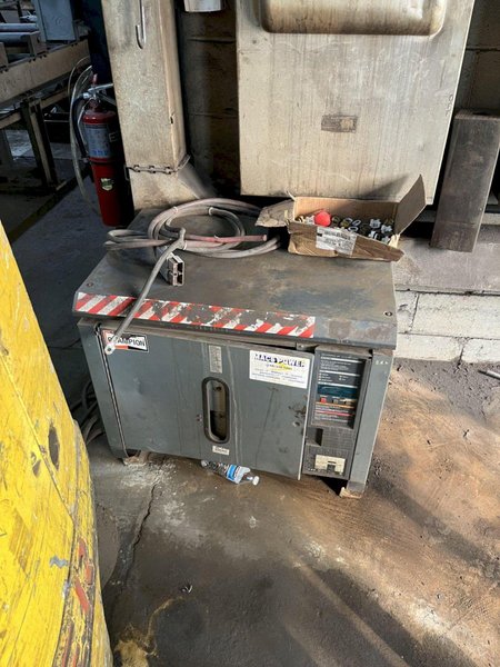 6,000 LB HYSTER E80XL3 ELECTRIC FORKLIFT. STOCK # 0341425.