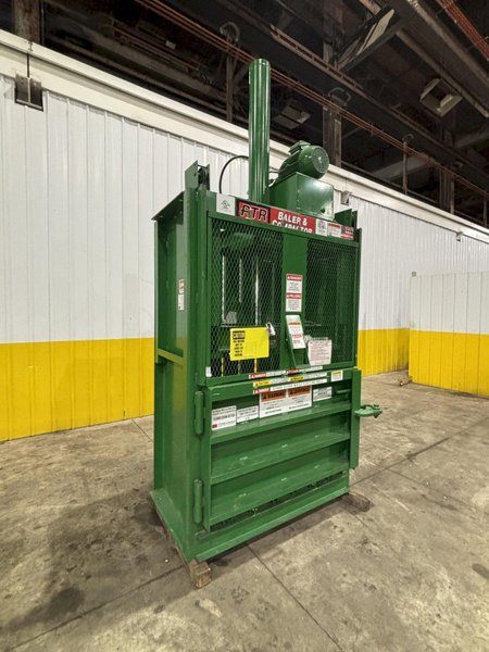 30" X 48" PTR MODEL #1800HD VERTICAL HYDRAULIC BALER: STOCK# 4087