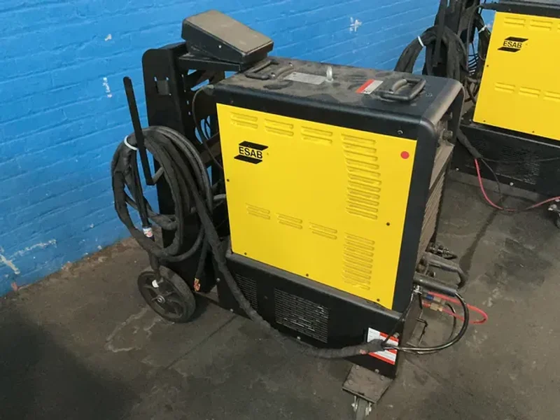 Esab 350 Amp Welder - Heliarc 353i Ac-dc