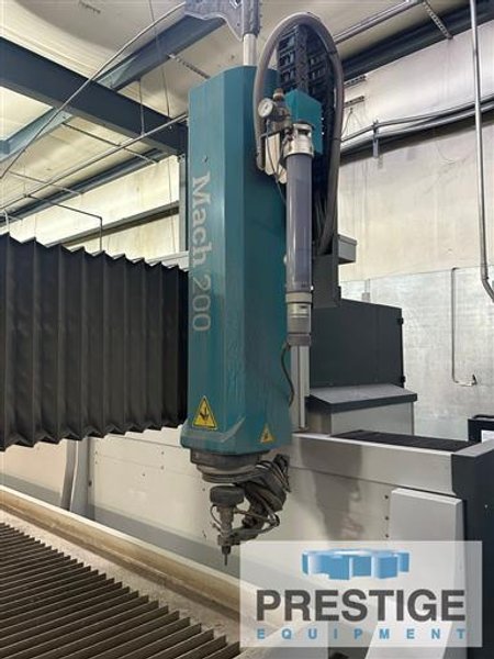 Flow Mach 200 3020 Pivot + 5-Axis Water Jet