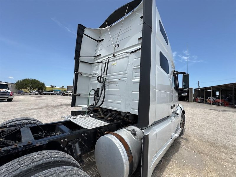 2022 Volvo VNL64T 760 4V4NC9EH9NN602667