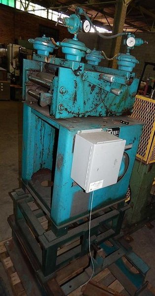 12" X .135" REGAL Straightener