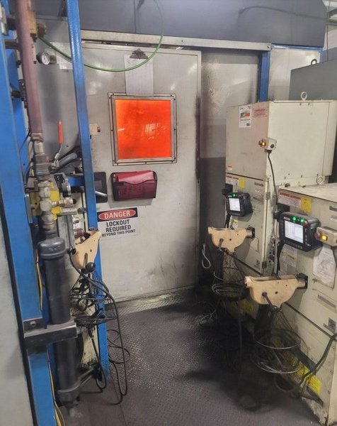 Miller Performarc 3-Arm Robotic Weld Cell, 2014 – Panasonic TA1600 Robots