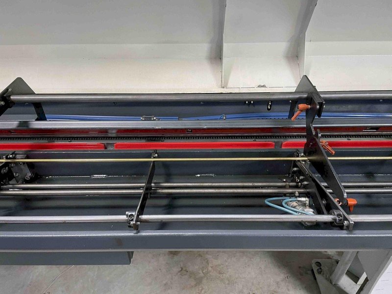 Traub TNL26 CNC Swiss Lathe, 2001- LNS Bar Feeder, Mist Collector, Conveyor, 34 Stations, Live Tools