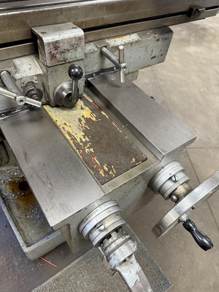 SUPERMAX YCM-265 VERTICAL MILL W/ TOOLING. STOCK #1008125