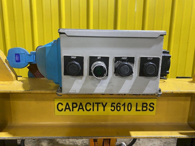 5610 LB ERIEZ MAGNETICS CRANE LIFTING MAGNET ON SPREADER BAR STOCK 16097