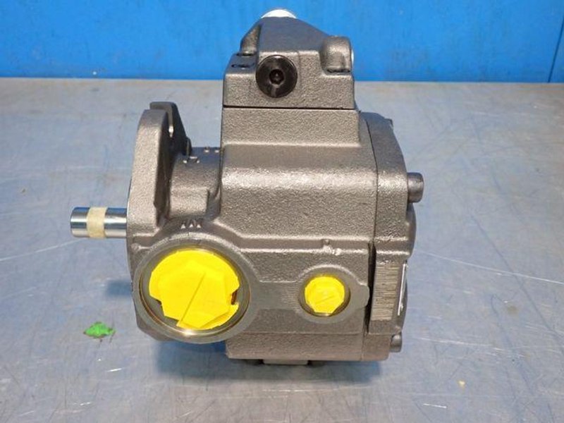 BOSCH 3000PSI HYDRAULIC VANE PUMP  -  0513500206