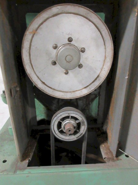 Rockwell/Delta 28-380, 14" Wood and Metal Cutting Vertical Bandsaw- Auction Item