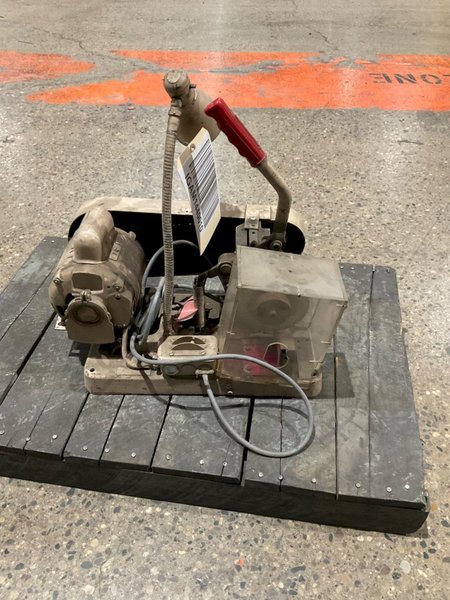 UNKNOWN ELEXTRIC SAW/GRINDER 115/230 V 1/2 HP MOTOR USED