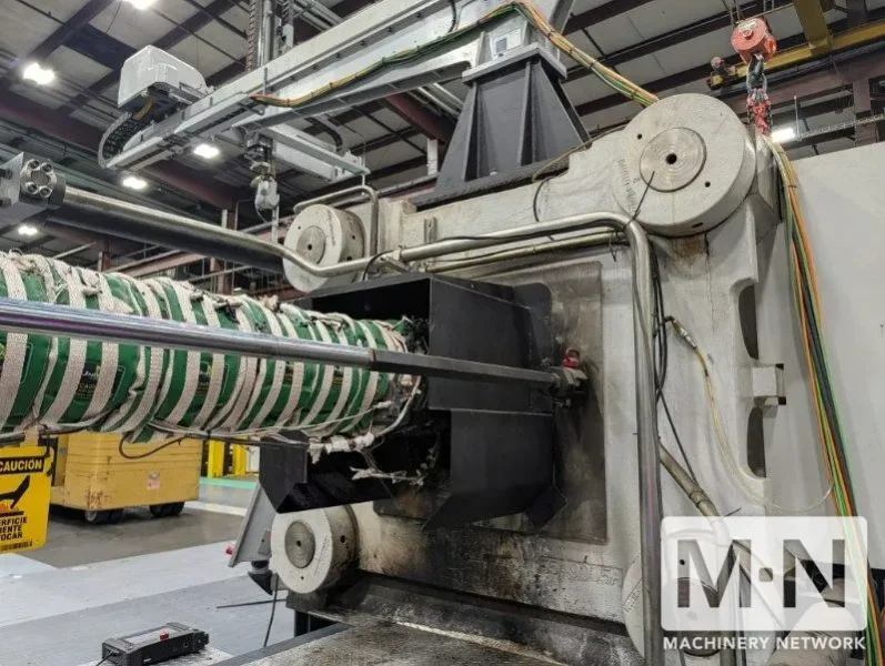 950 TON 232 OZ CINCINNATI MILACRON MODEL MM950 INJECTION MOLDING MACHINE MFG 2013