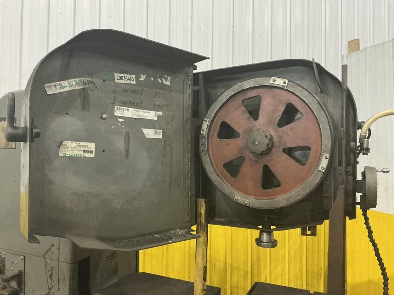 36" DOALL MODEL #3612-2H VERTICAL BANDSAW: YOBRO #25671