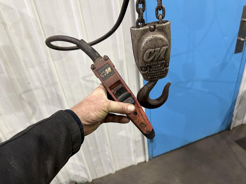 CM LODESTAR 1/2 Ton ELECTRIC CHAIN-HOIST: STOCK #77413