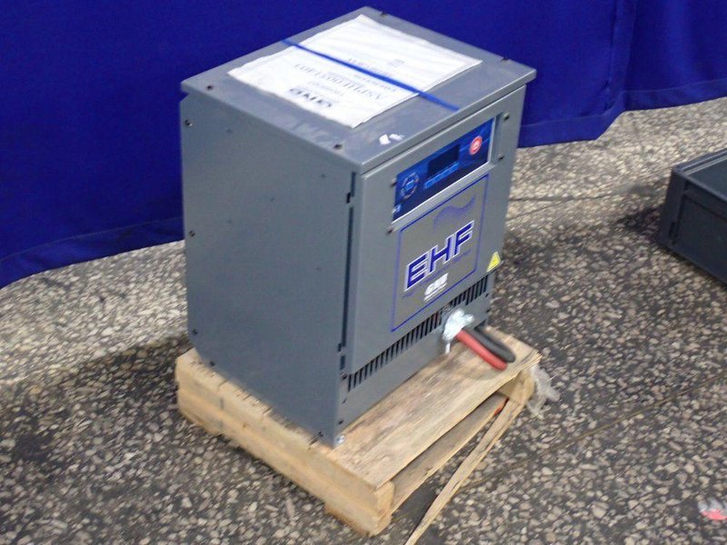 GNB INDUSTRIAL POWER 150 AMPS BATTERY CHARGER