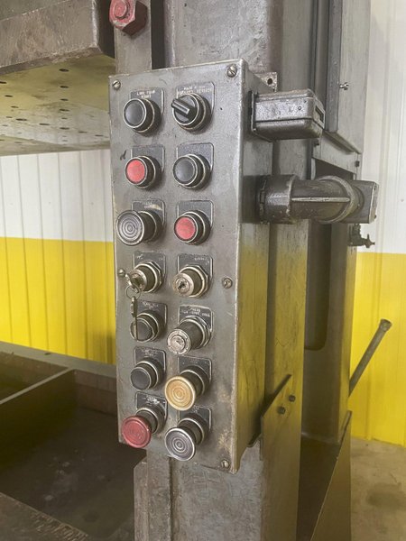 200 TON CLEARING MODEL S2-200-72-36 STRAIGHT SIDE SSDC STAMPING PRESS, 12" STROKE: STOCK #12979