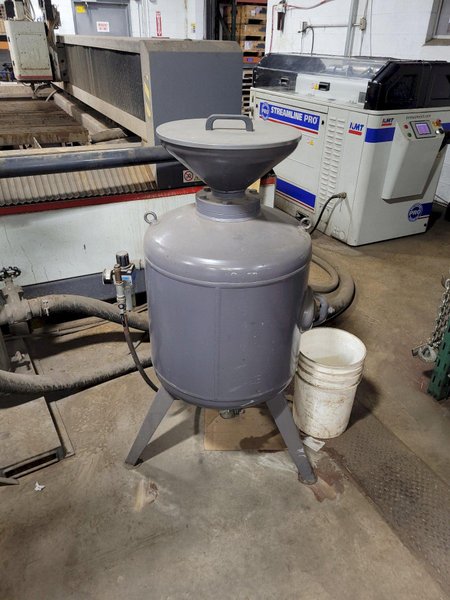 6’ x 12’ Mitsubishi MWX4612 CNC Water Jet