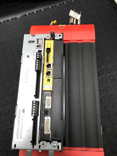 SEW EURODRIVE MDX61B0300-503-4-0T Movidrive B Frequency Inverter 55kW 500V USED