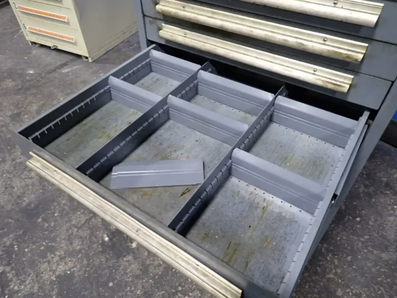 EQUIPTO 7 DRAWERS TOOL CABINET