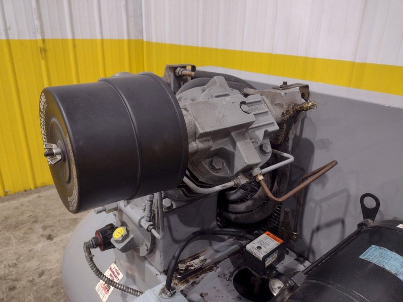 INGERSOLL RAND AIR COMPRESSOR: YOBRO #24822