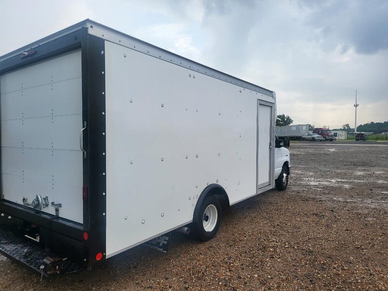 Ford Cutaway Cube Van, 2024 – Versatile Commercial Box Truck, Reliable &amp; Ready for Work