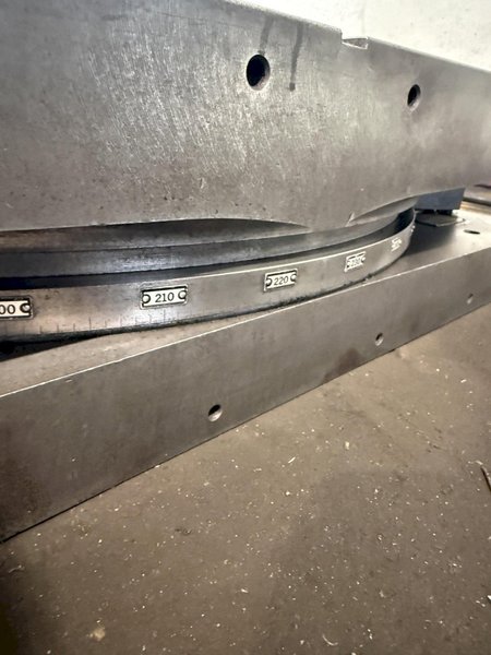 30" X 40" DEVLIEG AIR LIFT ROTARY TABLE. STOCK # 0221126