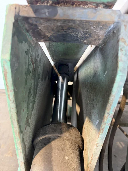 6,000 LB X 48" LBS BRANER HYDRAULIC DOWNLAYER TABLE: YOBRO #25221