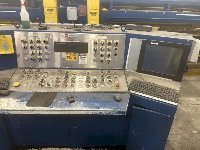 400 TON FUKUI BLANKING PRESS. 72&quot; X .128&quot; X 70,000 LB SERVO FEEDLINE STOCK #  0956723