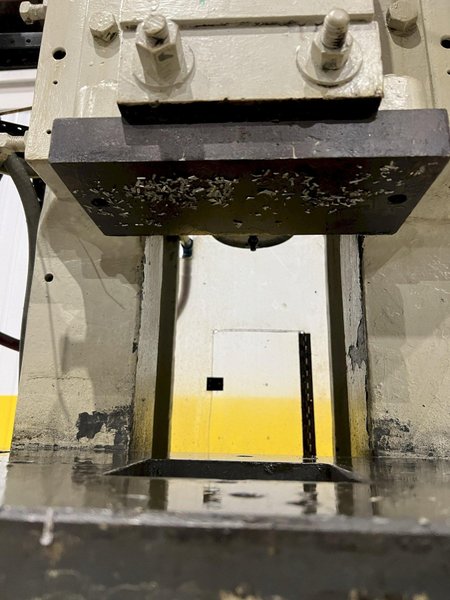 32 TON MINSTER MODEL #4 OBI PRESS, 3" STROKE: STOCK #20189