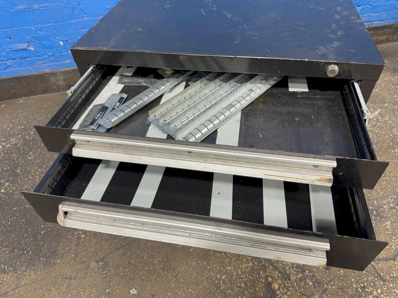 5 DRAWERS TOOL CABINET