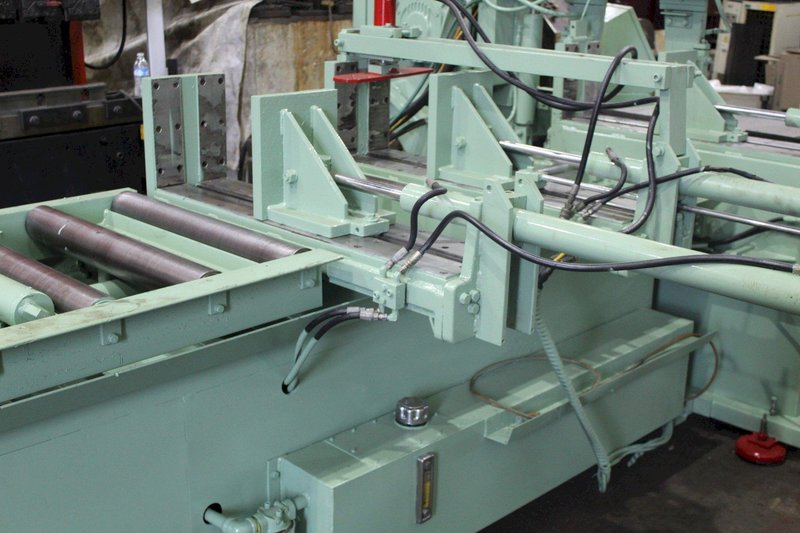 18" X 27" HYDMECH S-25A AUTO MITRE HORIZONTAL BANDSAW: STOCK #72194
