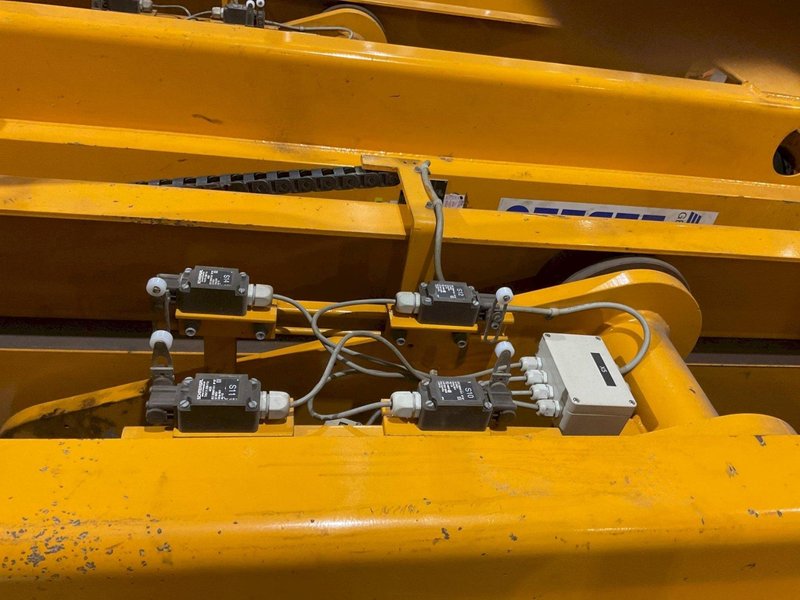 NEUERO GEDI Part# 3277 MOBILE VEHICLE LIFT 20 TON VEHICLE LIFT USED