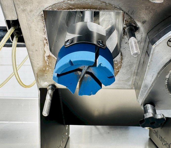 TS Designs Inc.  |  Pneumatic Dual Air Wedger For Various Vegetables