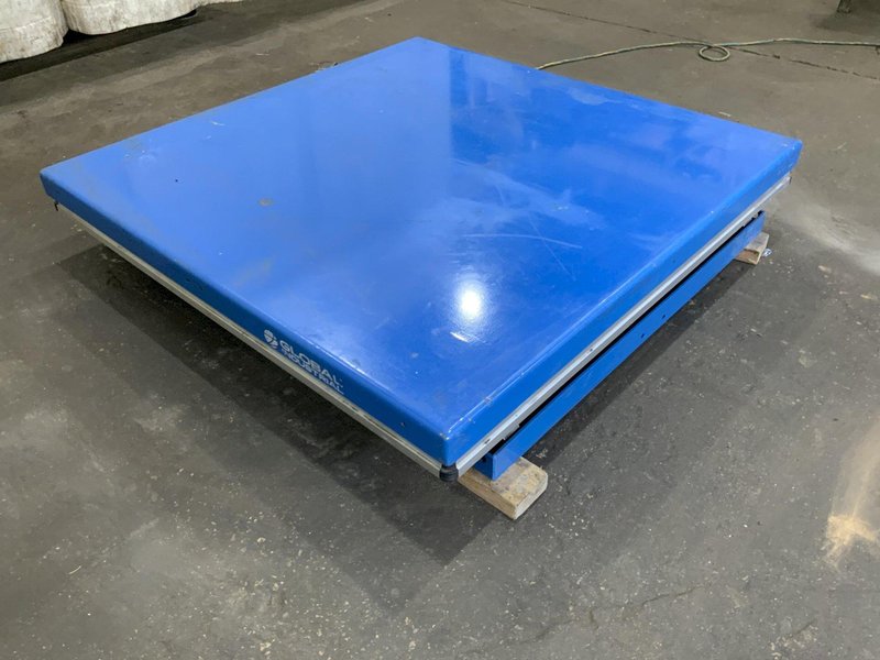 3300 LB GLOBAL INDSUTRIAL HYDRAULIC SCISSOR LIFT TABLE : STOCK #81179
