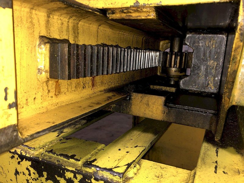 20,000 LB 10 TON BRADLEY MOTORIZED ROTAION COIL GRAB CLAW TYPE LIFT: STOCK #15816