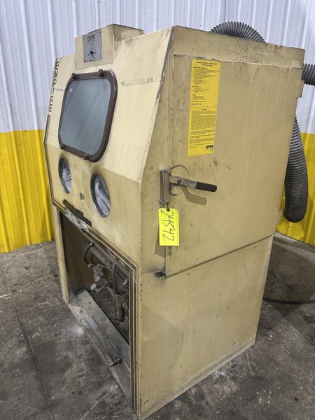 36" x 48" EMPIRE SHOT BLAST CABINET WITH DUST COLLECTOR: YOBRO #24542