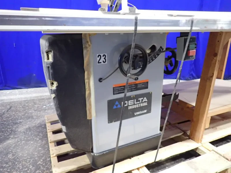 DELTA 80" X 27" TABLE SAW  -  36-L53L