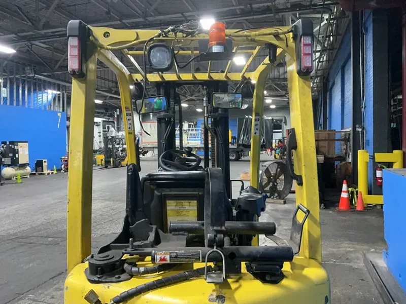 HYSTER 4600 LBS FORTIS 50 PROPANE FORKLIFT  -  S50FT