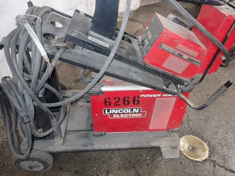 LINCOLN 350 AMP WELDER  -  POWER WAVE S350