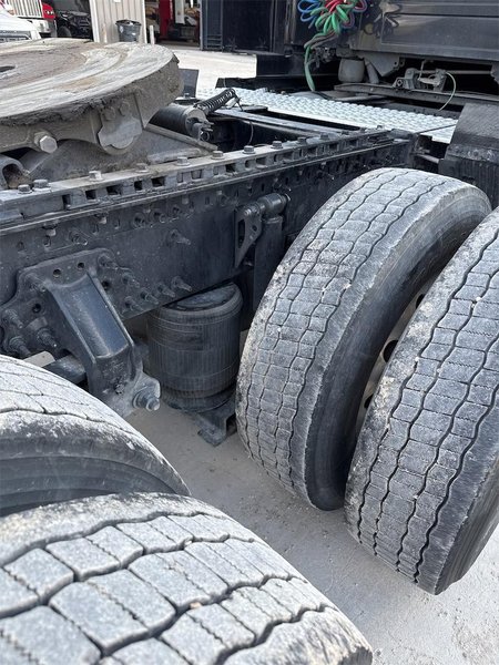 2024 Volvo VNL64T860 4V4NC9EHXRN656677