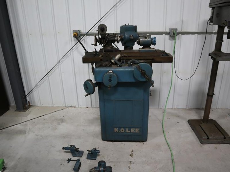 KO Lee Model BA900 Tool &amp; Cutter Grinder, B923G Head, 3/4 HP, Cabinet Base, Assorted Tooling- Auction Item