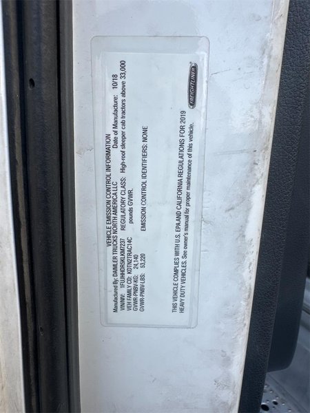 2019 Freightliner Cascadia 1FUJHHDR5KLKM7237