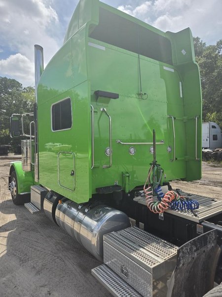 2023 Peterbilt 389 1XPXD49X1PD890715
