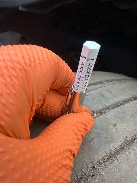 2019 Freightliner Cascadia 1FUJHHDR5KLKM7237