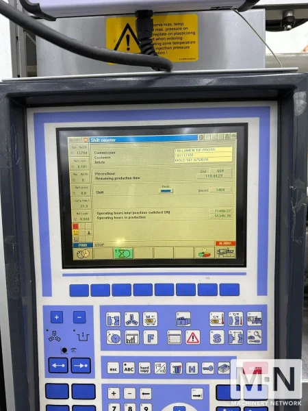 110 TON 3.2 / 2.4 OZ KRAUSS MAFFEI MODEL KM110-220-160 CZ 2-COLOR INJECTION MOLDING MACHINE MFG 2004