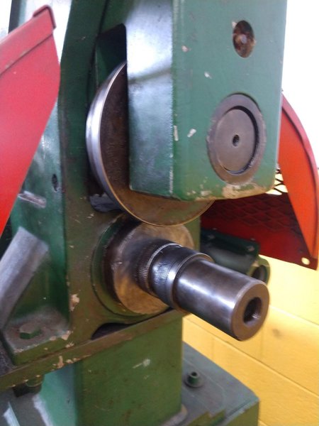 RIDGID 300 &amp; 925 PORTABLE PIPE GROOVER WITH TOOL BOX BENCH: STOCK #13035