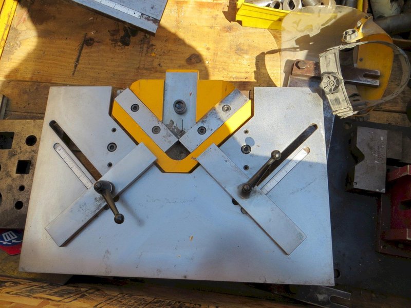 185 Ton Geka Hydraulic Ironworker Model 165S